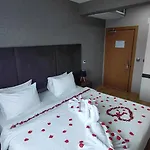 Queen Palace 4*