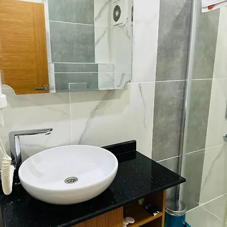 Queen Palace 4* ترابزون