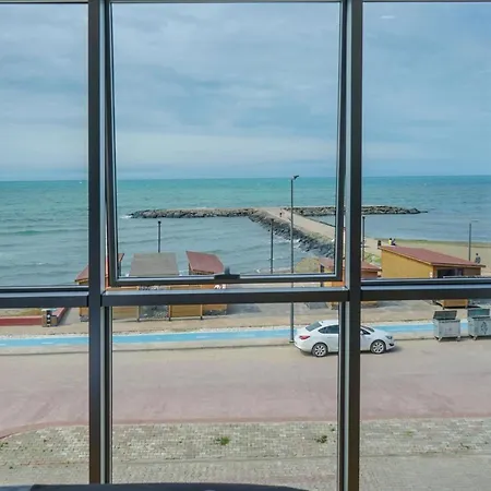 فندق Queen Palace 4*