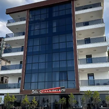 Hotel Queen Palace 4*