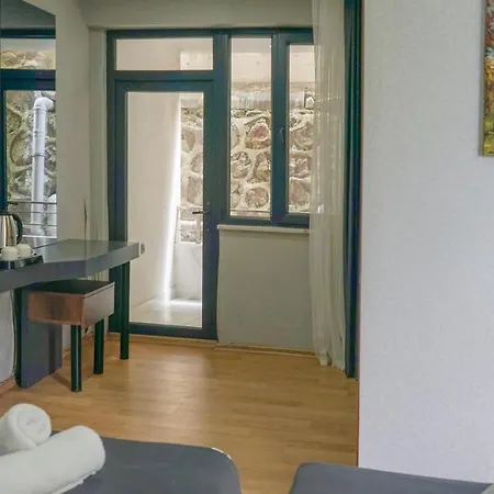 Queen Palace Hotel 4*