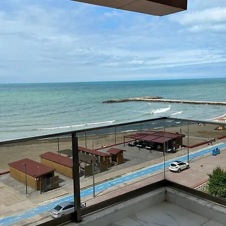 Queen Palace Hotel 4*