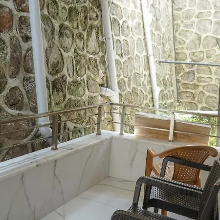 Queen Palace Hotel 4*