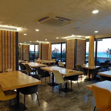 Hotel Queen Palace 4*