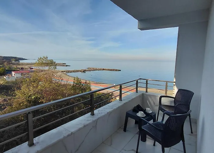 Queen Palace Hotel 4*