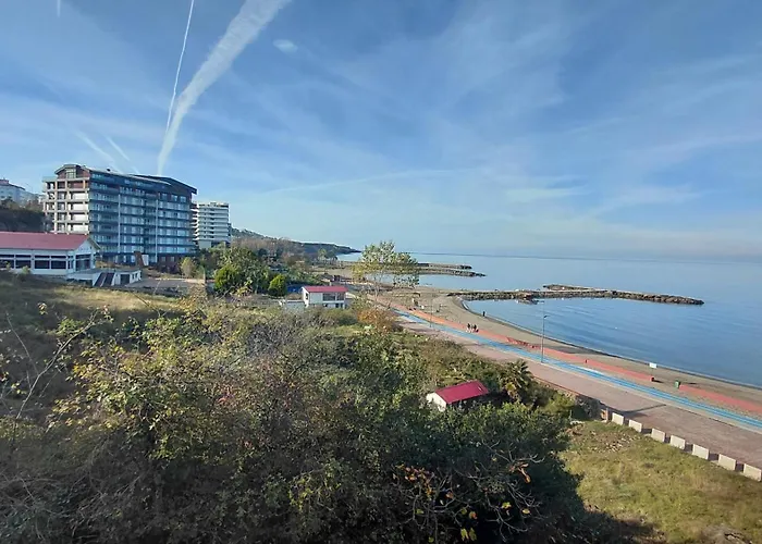 Queen Palace Hotel 4*